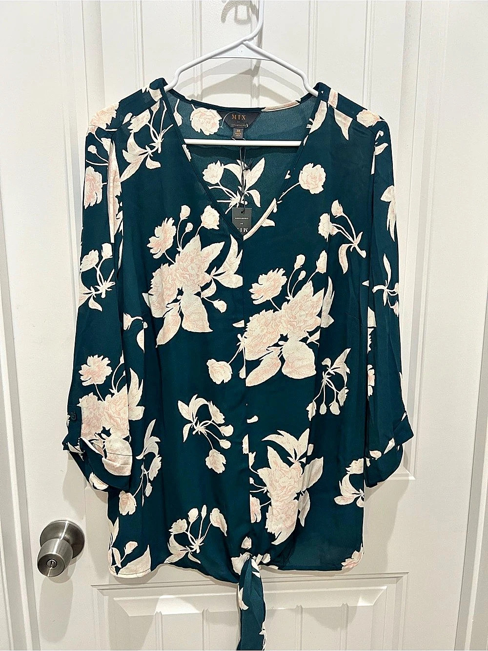 MIX by 41 Hawthorn Floral Tie-Hem Blouse in Blue & Pink Size 2X NWT